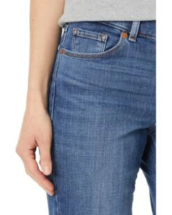 Levi's® Womens Classic Bermuda Shorts -Llure Shoe 91Z76z mglL. AC SR736920